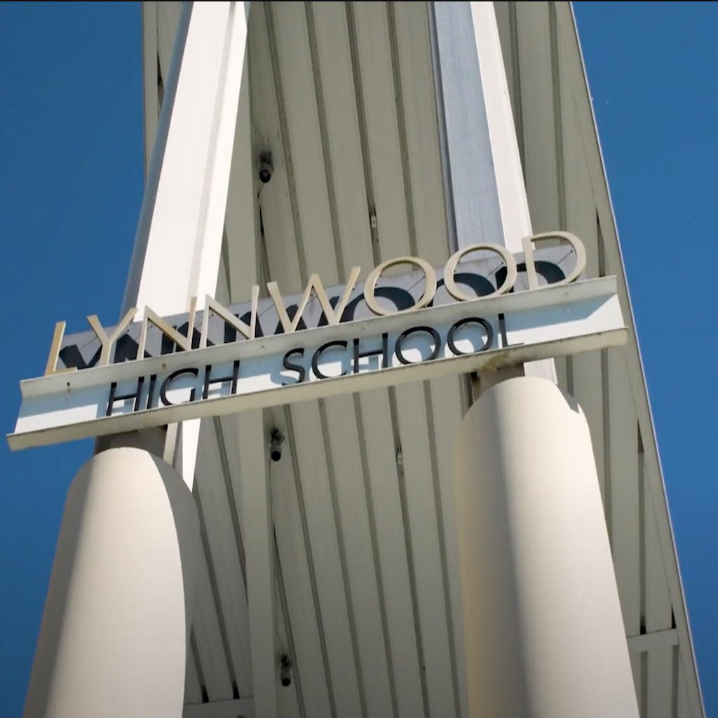 sign that says Lynwood High school